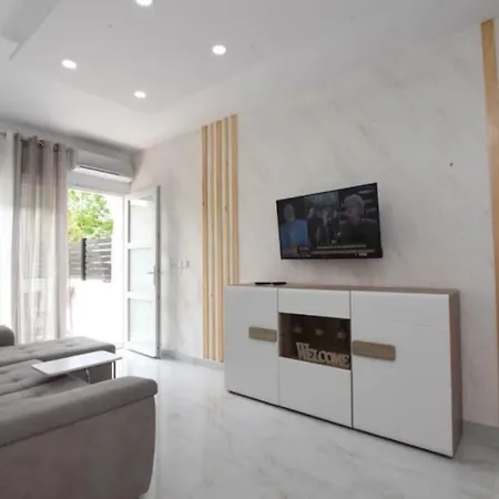 Apartment Sunny Dreams Nea Kallikrateia